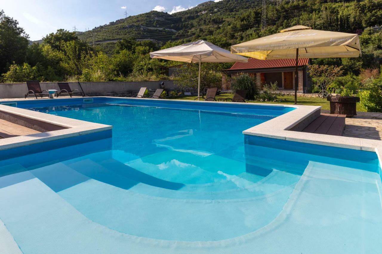 Apartments Bubalo Omis Exterior photo